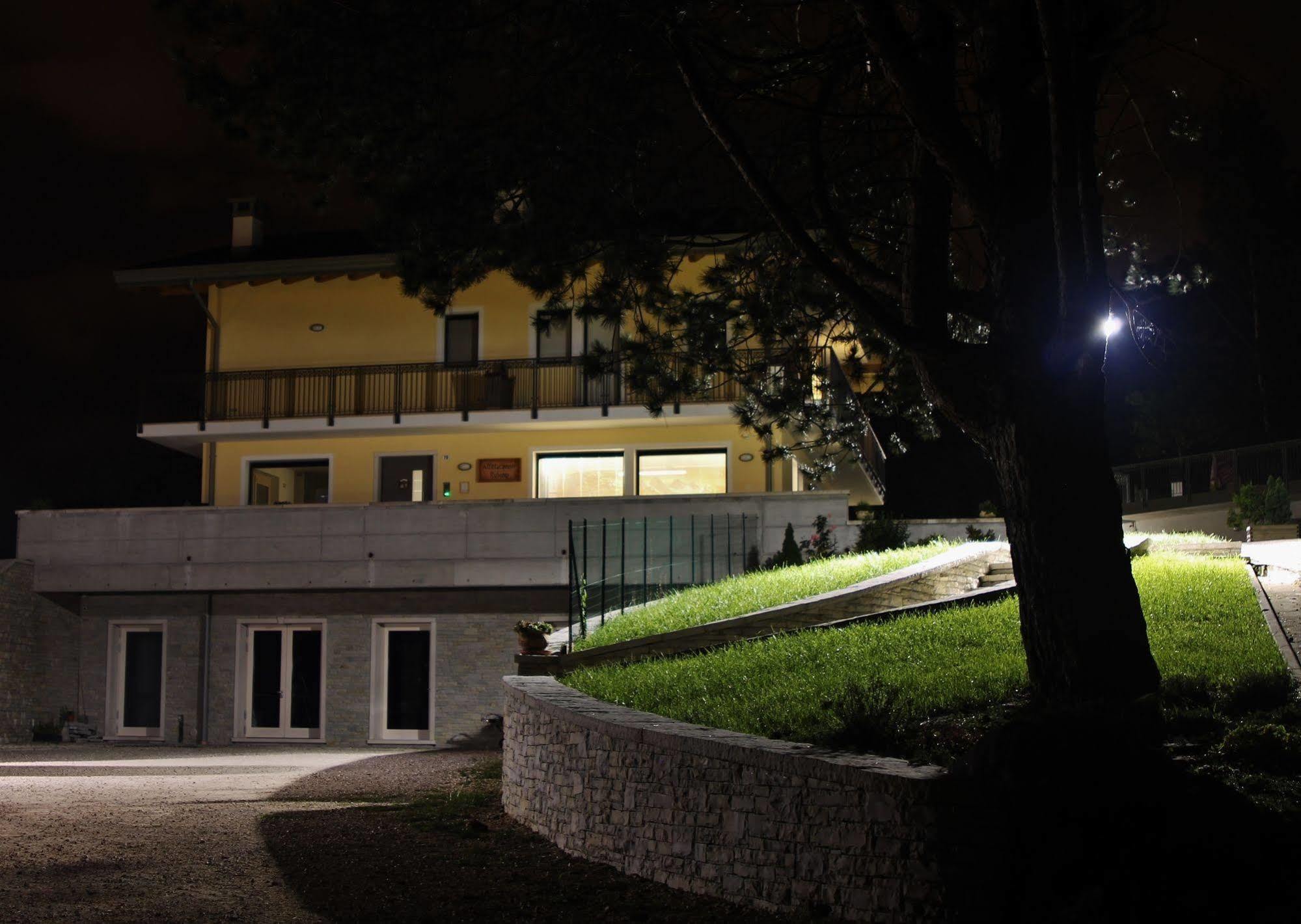Affittacamere Rubino Guest House Ponte nellʼAlpi Dış mekan fotoğraf