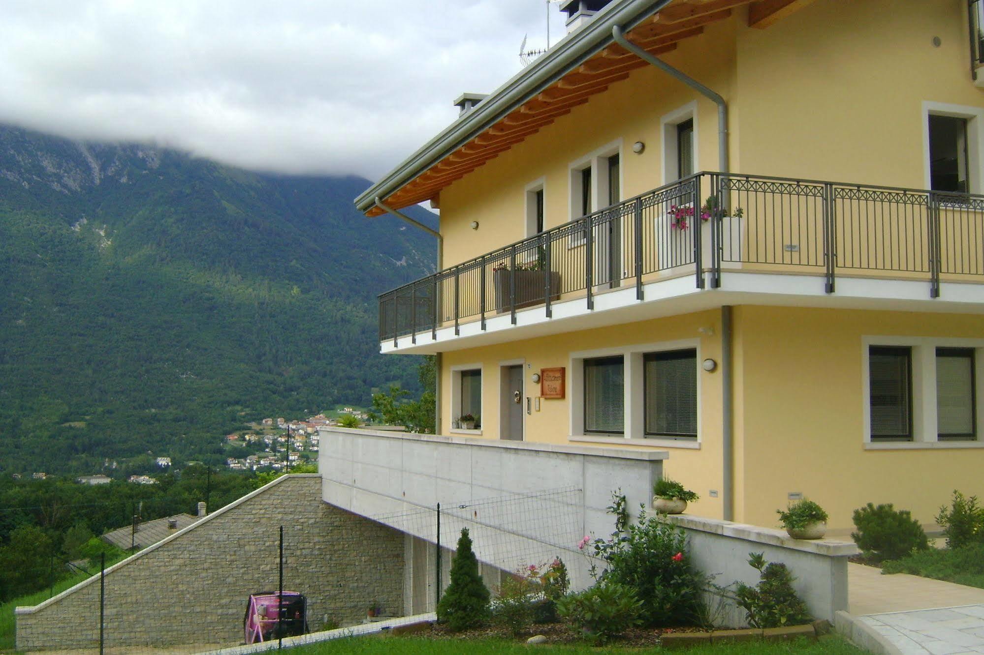 Affittacamere Rubino Guest House Ponte nellʼAlpi Dış mekan fotoğraf
