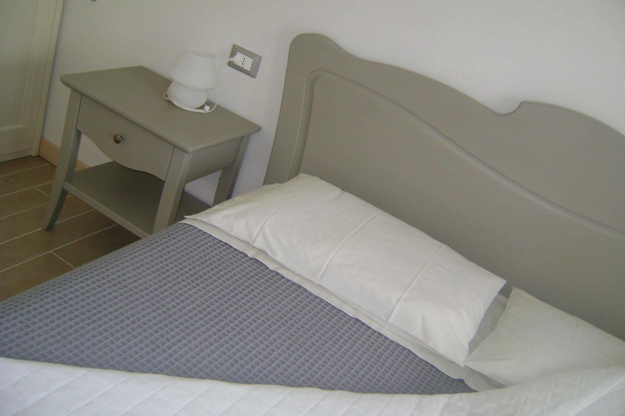 Affittacamere Rubino Guest House Ponte nellʼAlpi Dış mekan fotoğraf